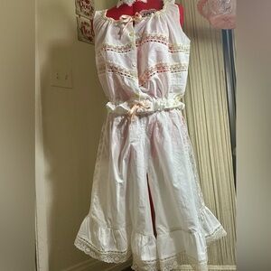 🪷🐝. LATE VICTORIAN/ EARLY 1900’s EDWARDIAN CAMISOLE / SPLIT DRAWERS 🪻🦢